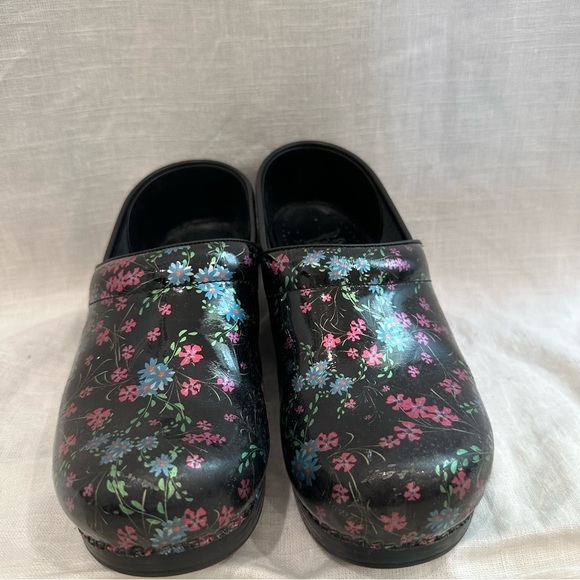 Dansko black leather pink and blue floral flower clogs nurse shoes - Picture 5 of 14